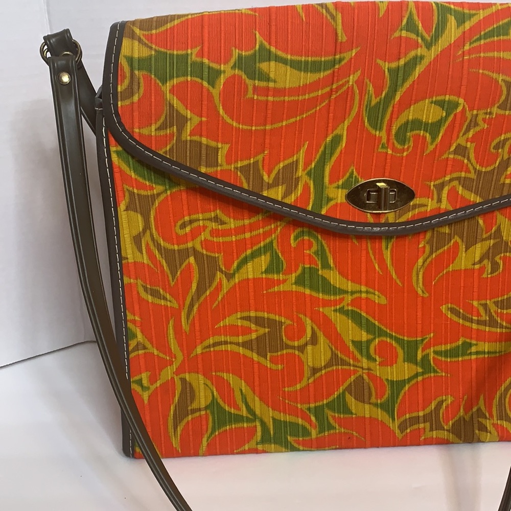 Vintage 70’s Bag | Orange Front Locking Retro Bag | Throwback Decor Carry Case - Picture 2 of 11
